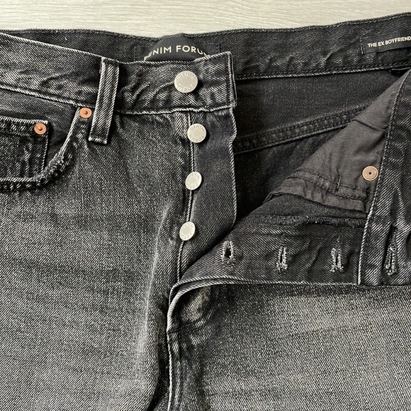 Zara worn black jean short - Picture 4 of 4